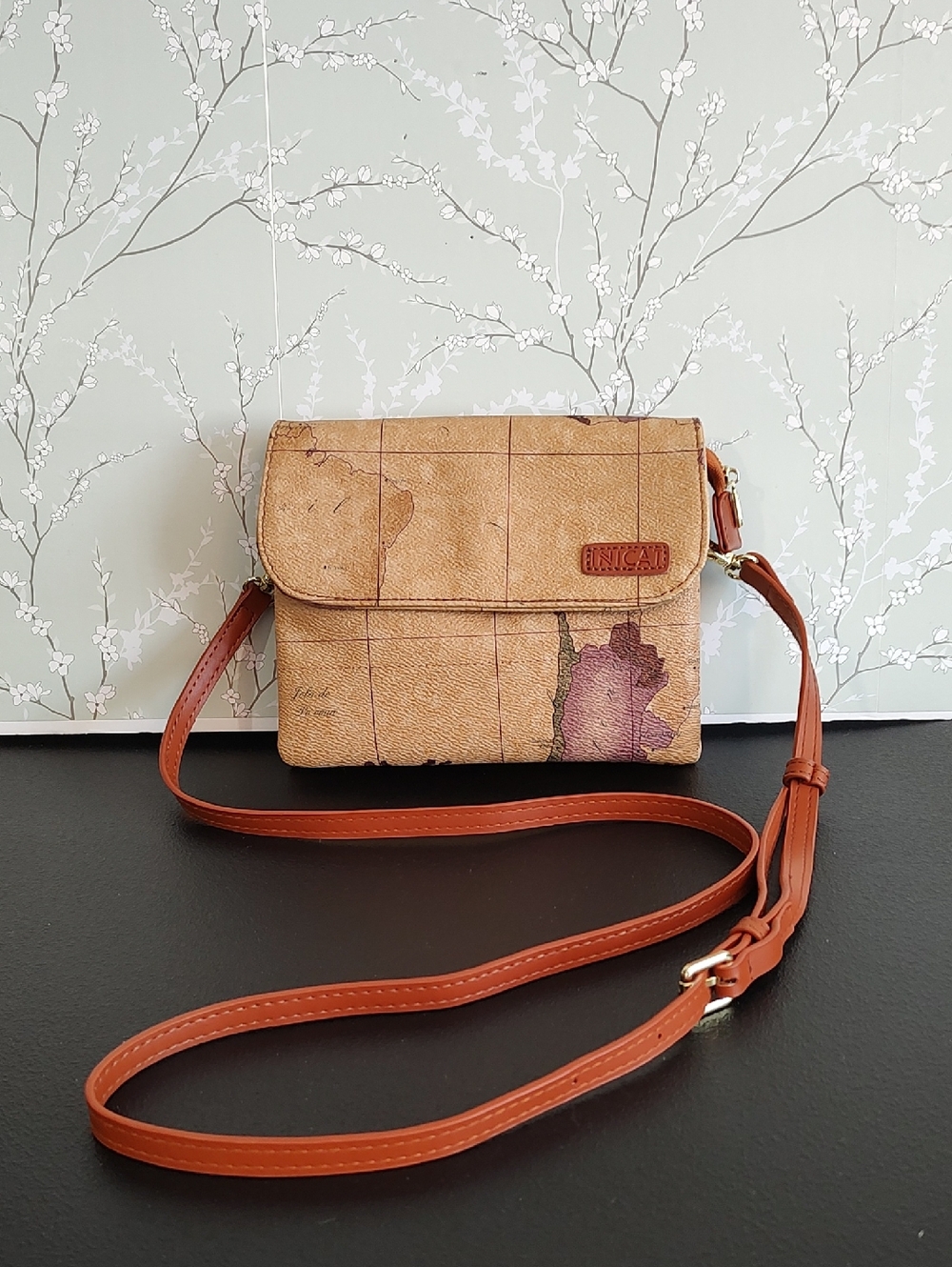 Inicat Crossbody